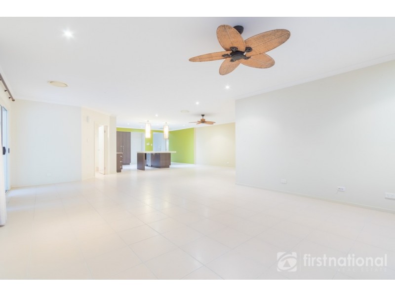 15 Sharyn Place, Glass House Mountains QLD 4518