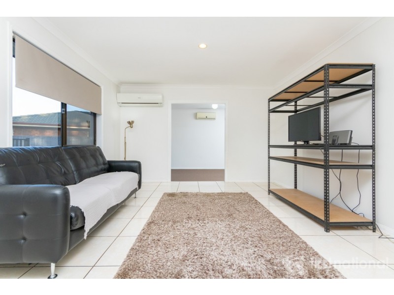 7 Alexandra Ct, Glass House Mountains QLD 4518