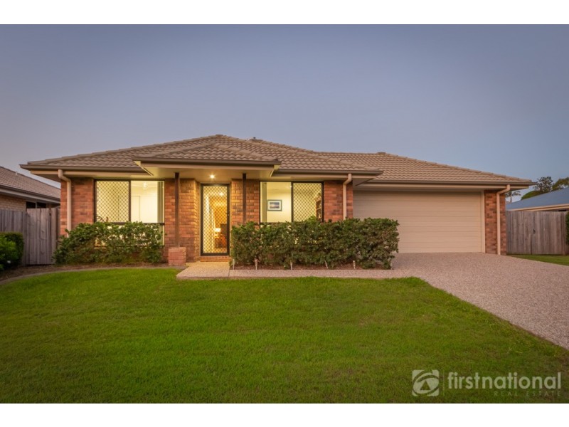 8 Crumpton Place, Beerwah QLD 4519