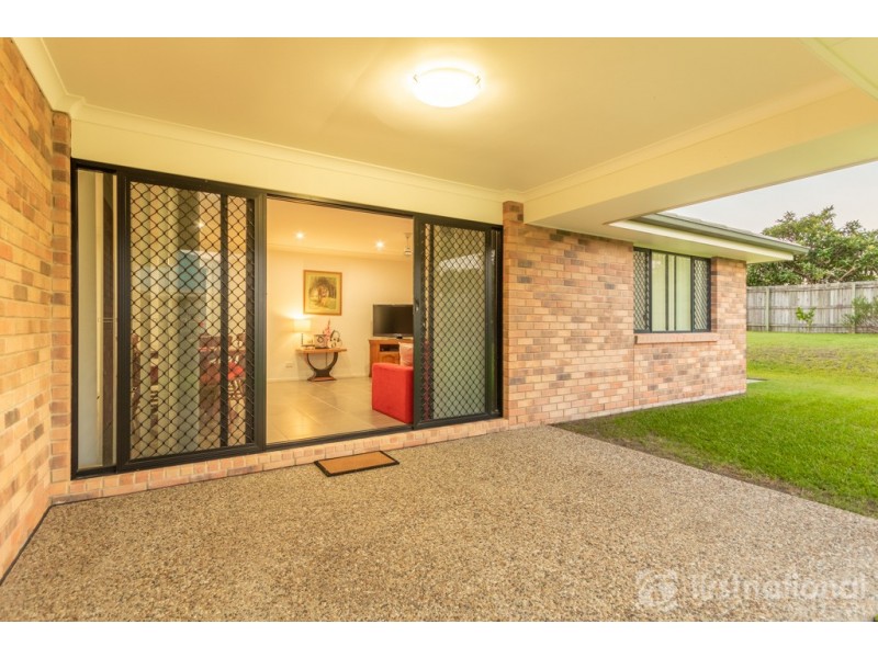 8 Crumpton Place, Beerwah QLD 4519