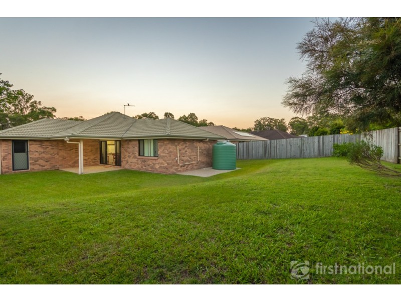 8 Crumpton Place, Beerwah QLD 4519