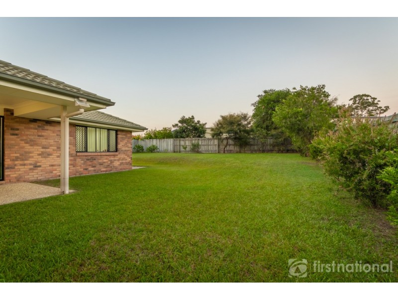 8 Crumpton Place, Beerwah QLD 4519