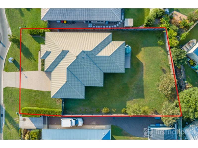 8 Crumpton Place, Beerwah QLD 4519