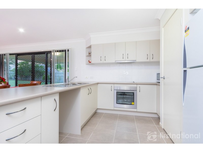 8 Crumpton Place, Beerwah QLD 4519