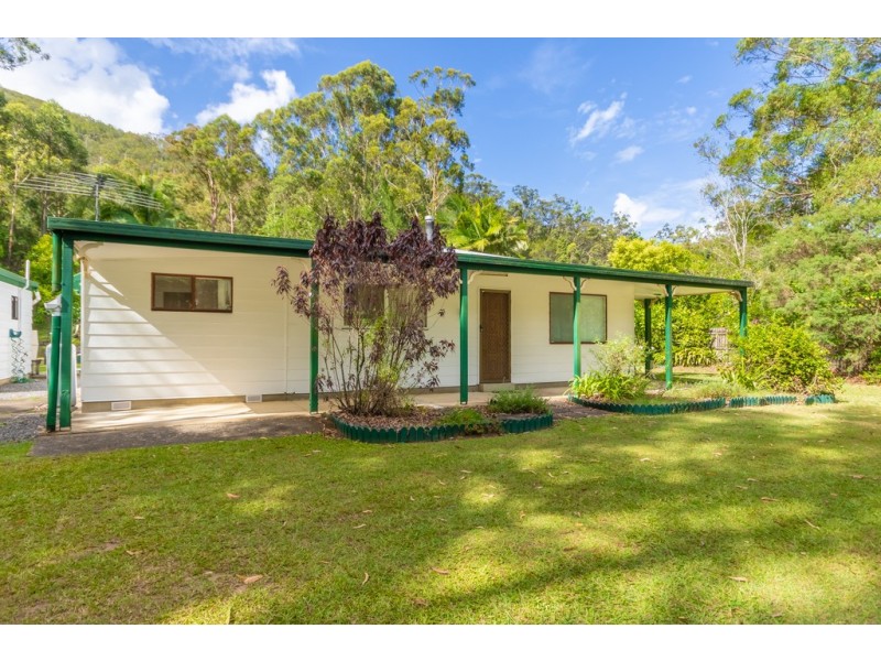 89 Lindeman Road, Beerwah QLD 4519