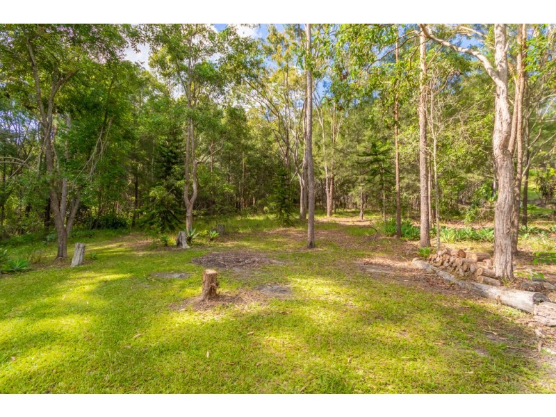 89 Lindeman Road, Beerwah QLD 4519