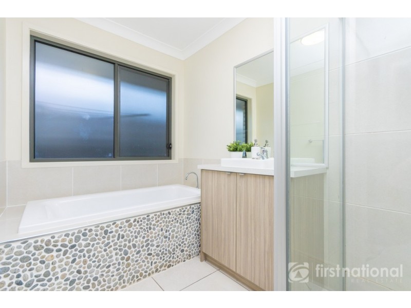 4 Coolamon Crescent, Beerwah QLD 4519
