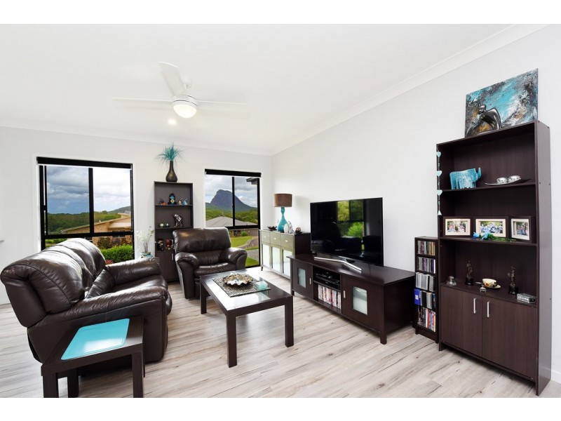 20 Gordon Place, Glass House Mountains QLD 4518