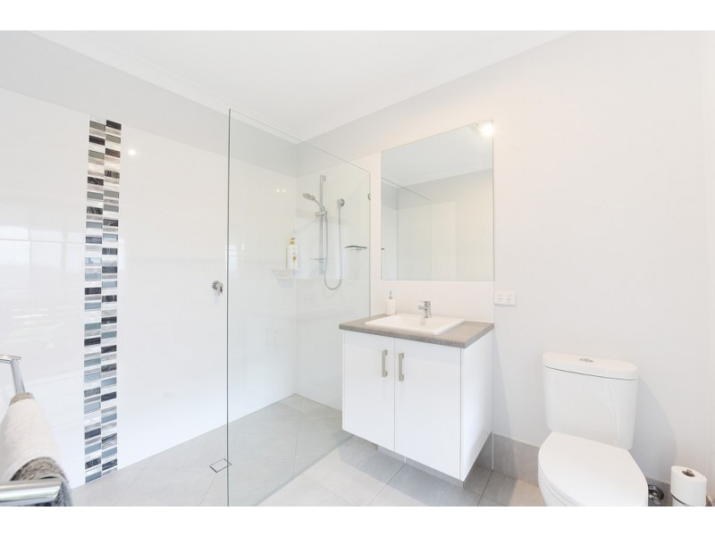 20 Gordon Place, Glass House Mountains QLD 4518