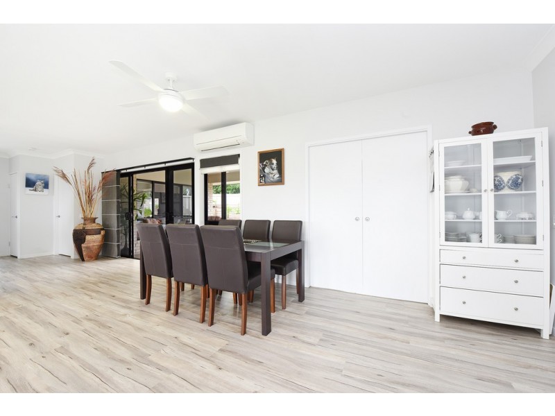 20 Gordon Place, Glass House Mountains QLD 4518