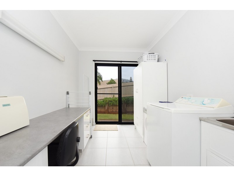 20 Gordon Place, Glass House Mountains QLD 4518