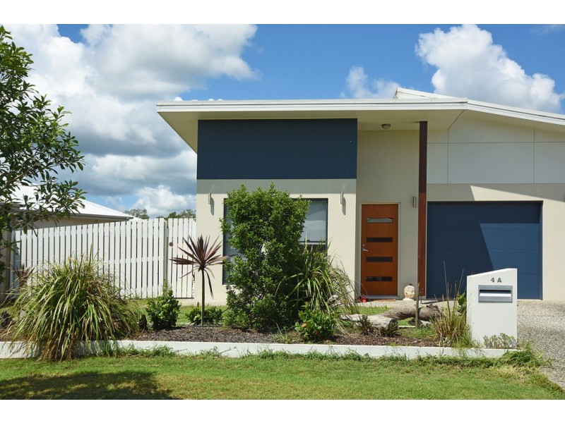 4a Sairs Street, Glass House Mountains QLD 4518