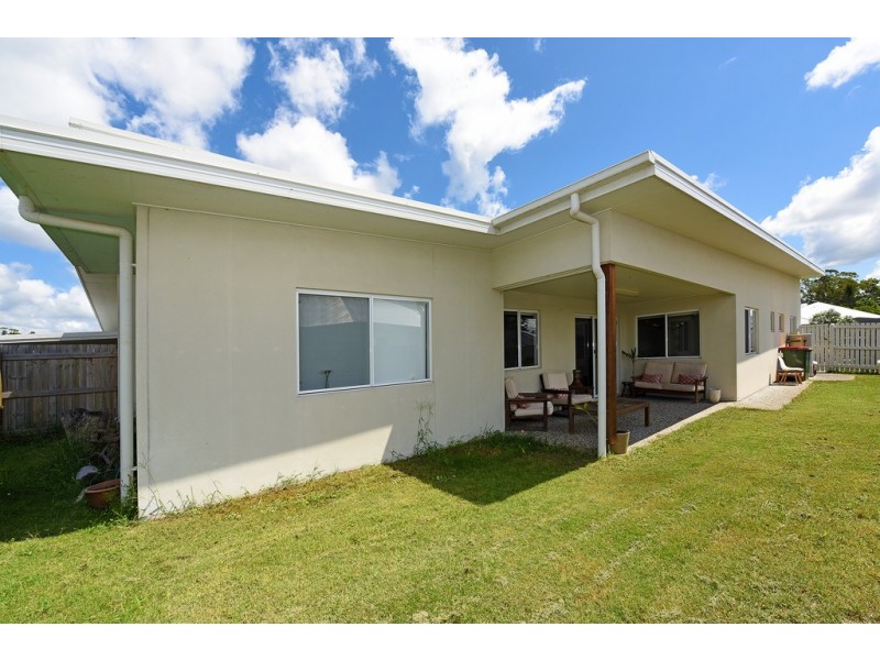 4a Sairs Street, Glass House Mountains QLD 4518