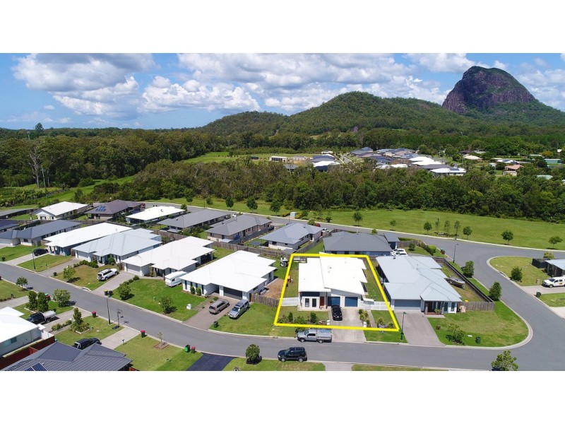4a Sairs Street, Glass House Mountains QLD 4518