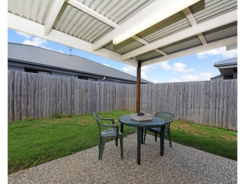 4b Sairs Street, Glass House Mountains QLD 4518