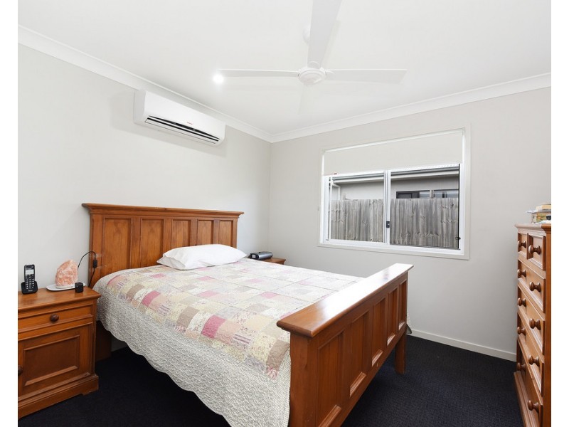 4b Sairs Street, Glass House Mountains QLD 4518