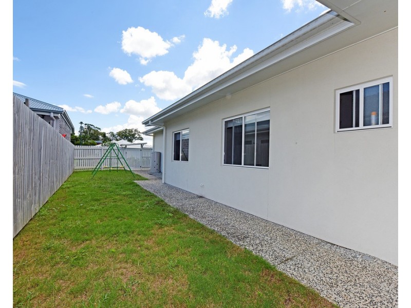 4b Sairs Street, Glass House Mountains QLD 4518
