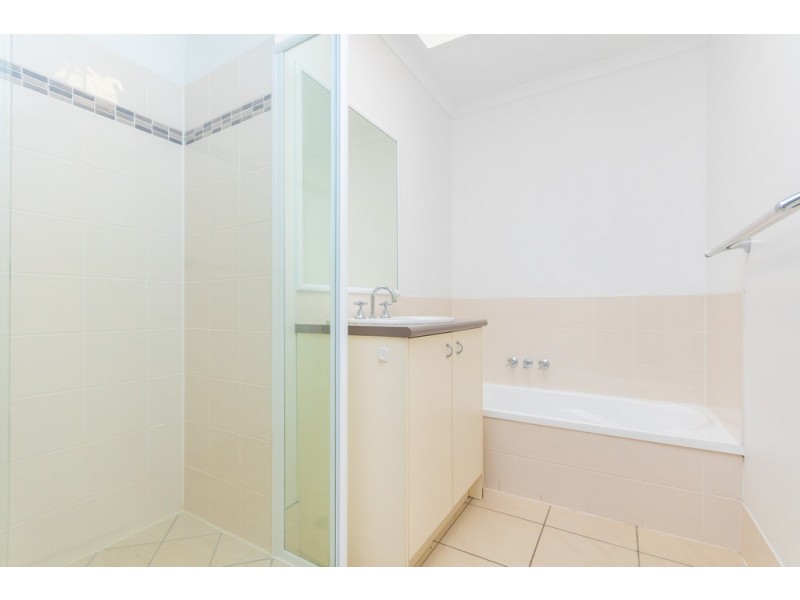 12/2A Swan Street, Beerwah QLD 4519