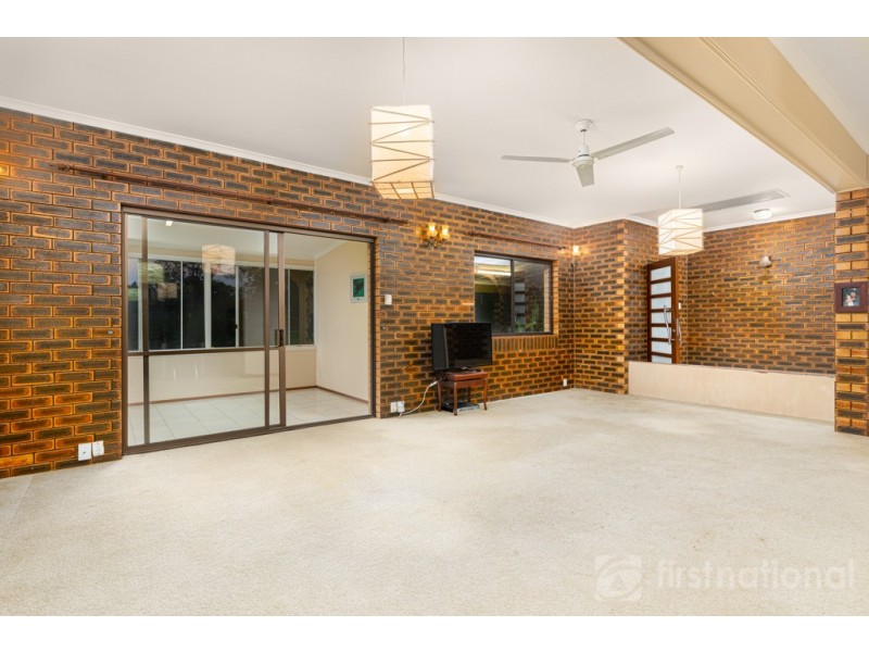 28 Romar Road, Glass House Mountains QLD 4518