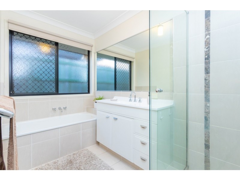 12 Sugar Coast Drive, Glass House Mountains QLD 4518