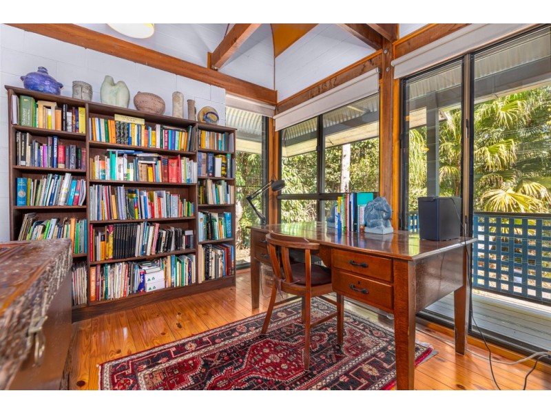 252 Peachester Road, Beerwah QLD 4519