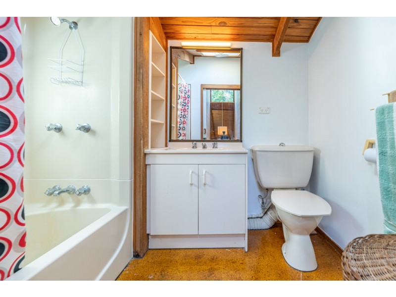 252 Peachester Road, Beerwah QLD 4519