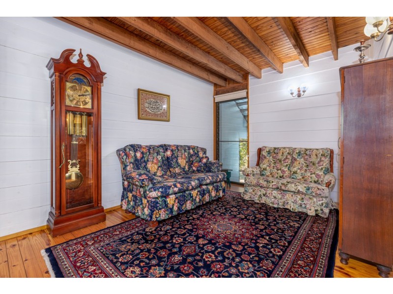 252 Peachester Road, Beerwah QLD 4519