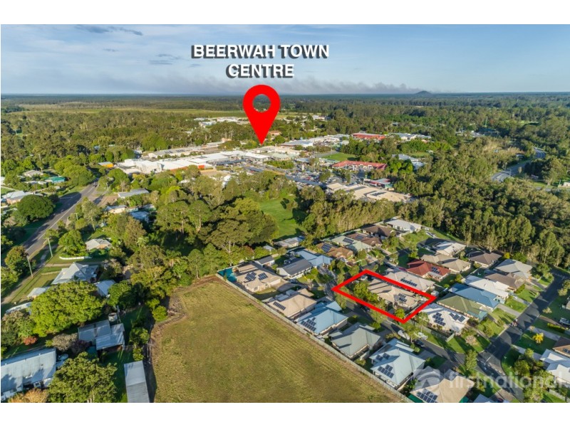 8 Greenview Avenue, Beerwah QLD 4519