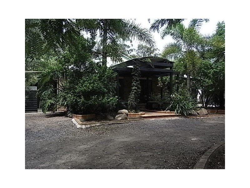 3 Einsleigh Ct, Beerwah QLD 4519