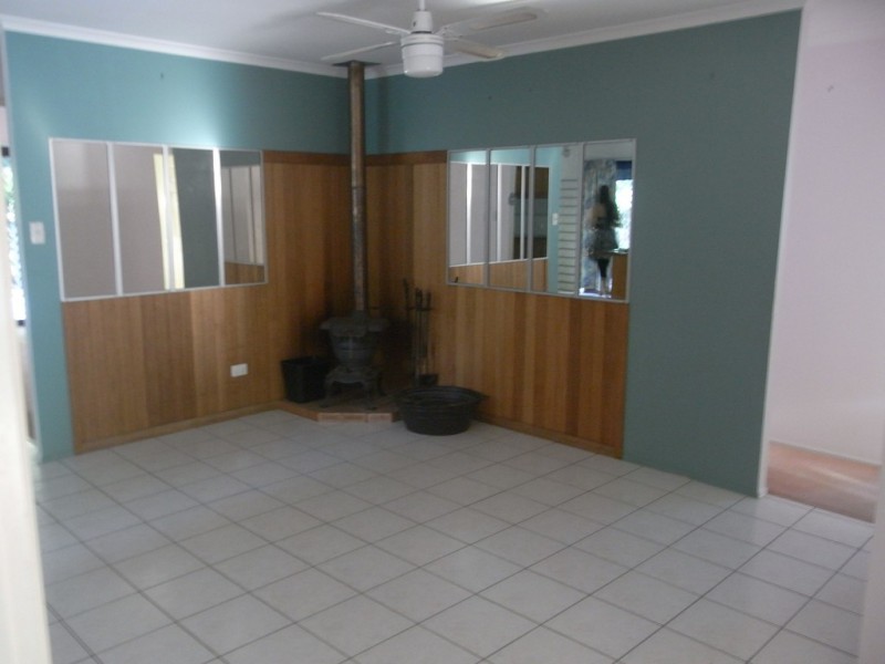 3 Einsleigh Ct, Beerwah QLD 4519