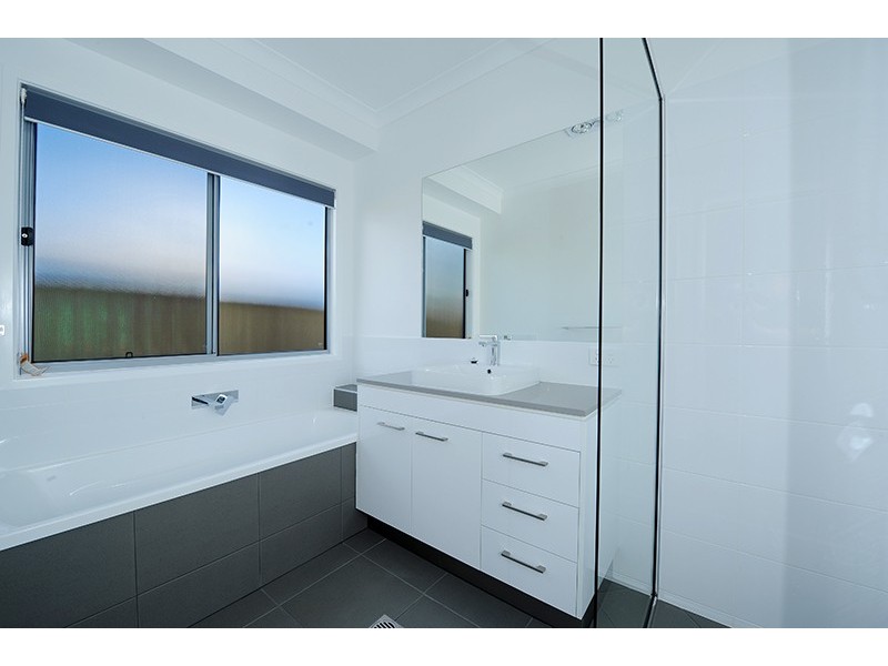 40 Palmerston Crescent, Beerwah QLD 4519