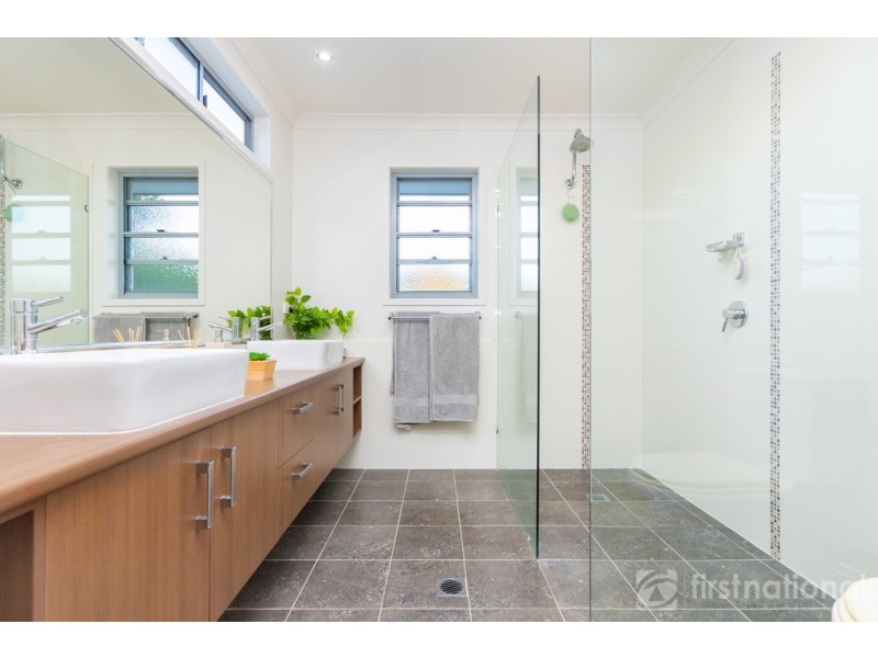 1 Dollarbird Place, Glass House Mountains QLD 4518