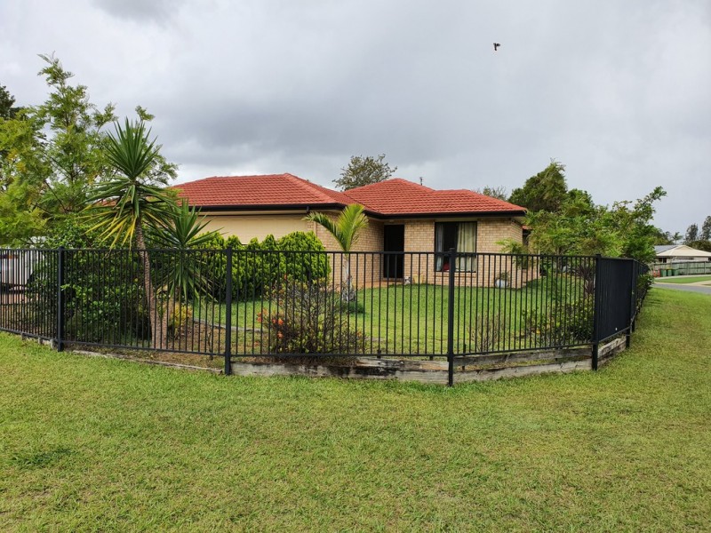 16 Rosewood Court, Landsborough QLD 4550