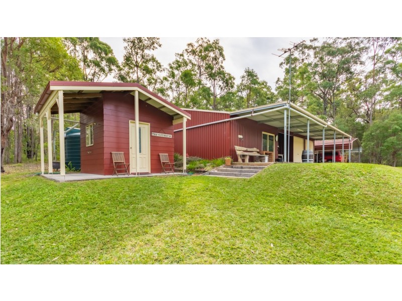 Glass House Mountains QLD 4518