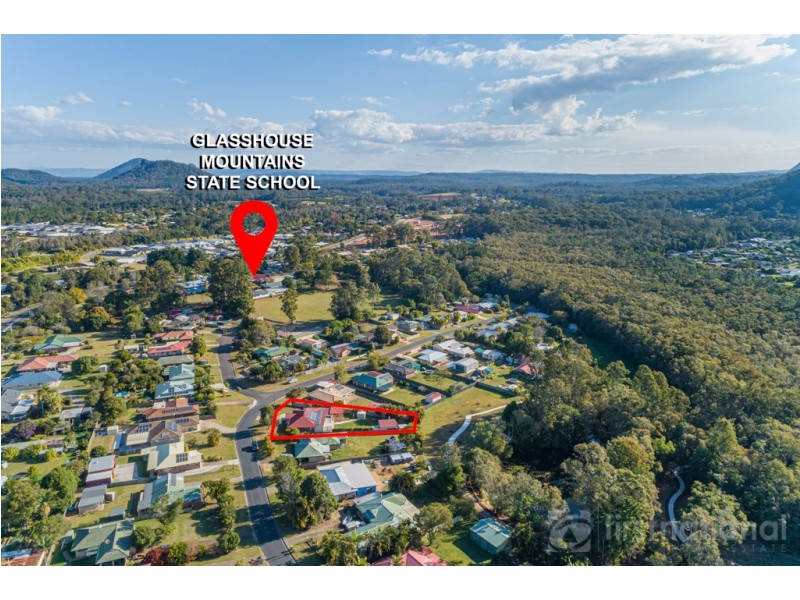 12 Paul Place, Glass House Mountains QLD 4518