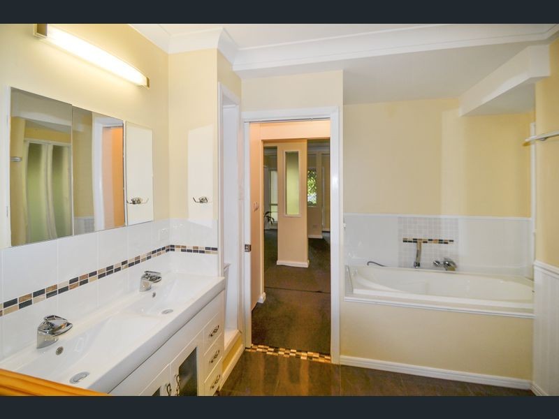 74 Baker Finch Avenue, Peachester QLD 4519