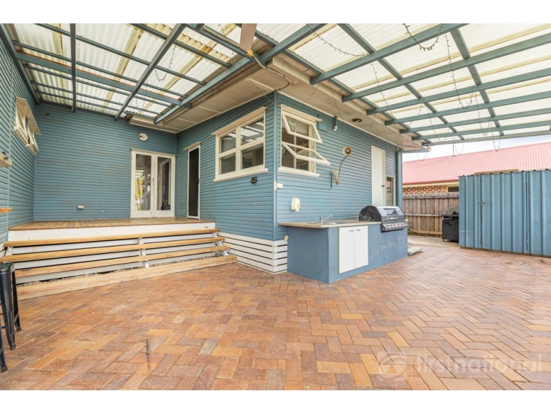 33 Hardwood Road, Landsborough QLD 4550