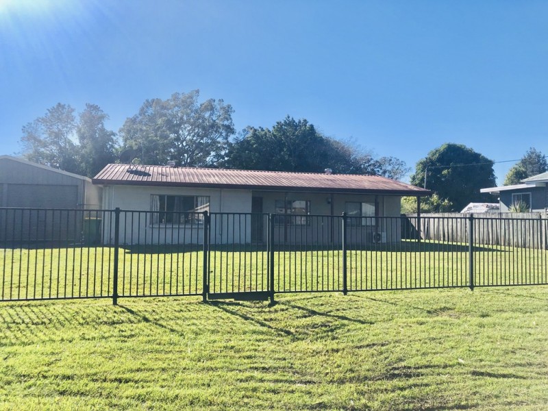 7 Mill Street, Landsborough QLD 4550