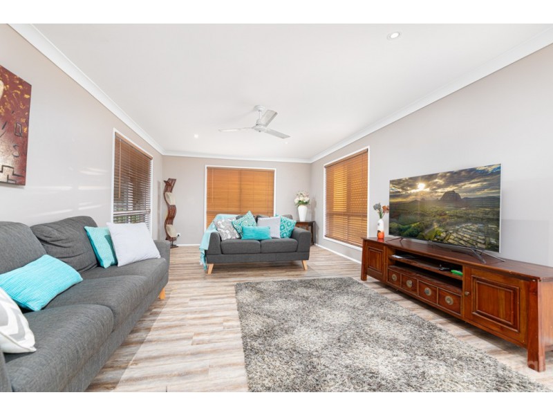 76 Mountain Vista Drive, Glass House Mountains QLD 4518