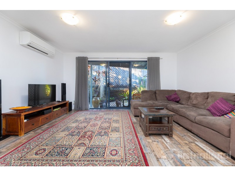 1/17 Pine Camp Road, Beerwah QLD 4519
