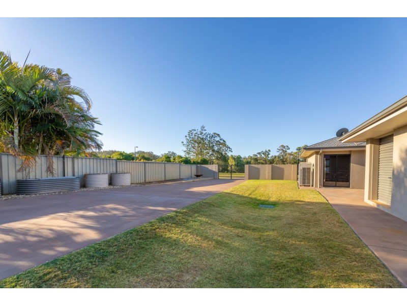19 Endeavour Bark Drive, Glass House Mountains QLD 4518