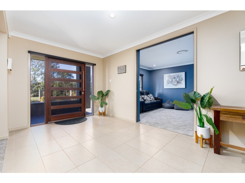 19 Endeavour Bark Drive, Glass House Mountains QLD 4518