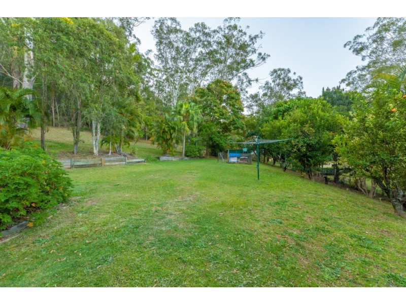 12 Stonehaven Lane, Glass House Mountains QLD 4518