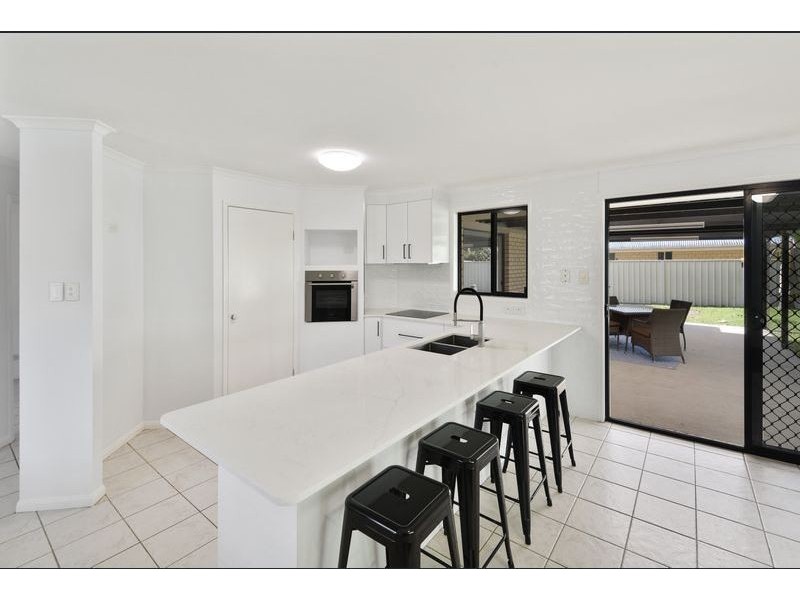 8 Tutt Court, Landsborough QLD 4550