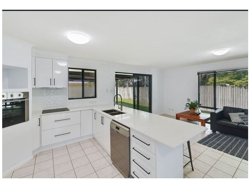 8 Tutt Court, Landsborough QLD 4550