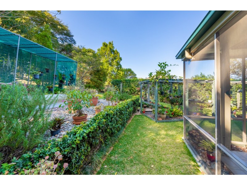 6 Persea Place, Glass House Mountains QLD 4518