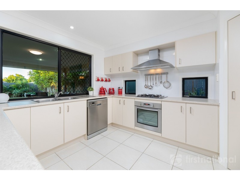 10 Pepper Tree Way, Beerwah QLD 4519