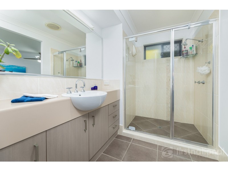 10 Pepper Tree Way, Beerwah QLD 4519