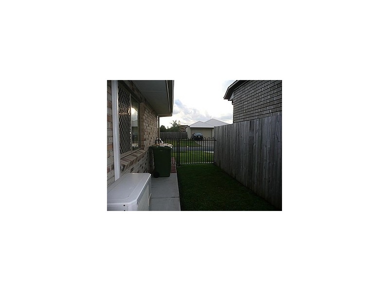 17 Coastal Avenue, Beerwah QLD 4519