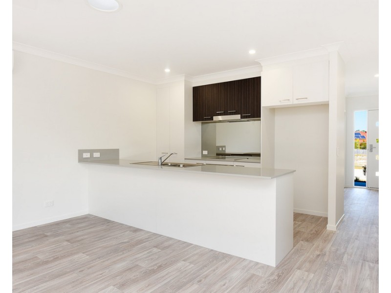 36 Millbrook Cct, Beerwah QLD 4519